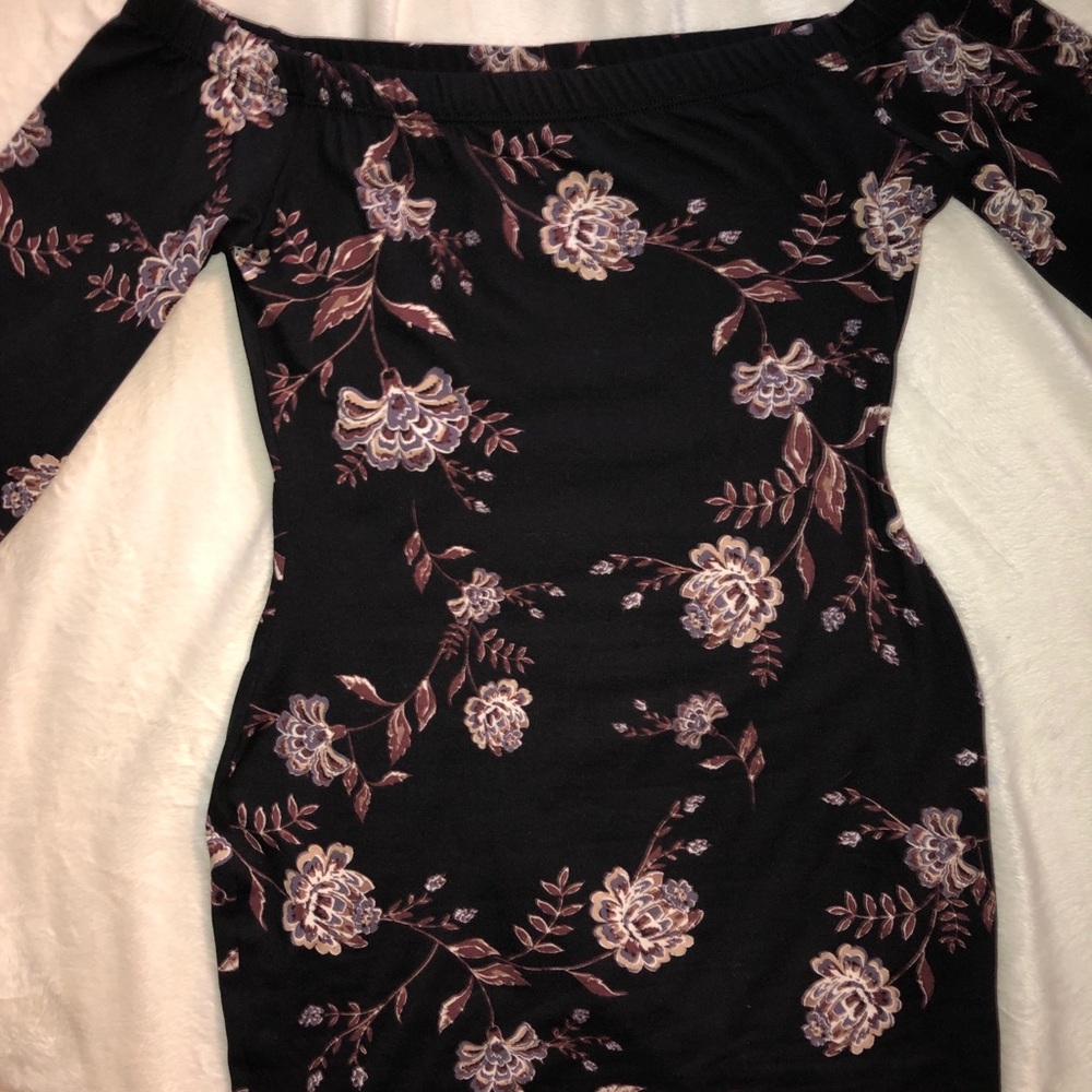 Dress - Picture 3 of 3